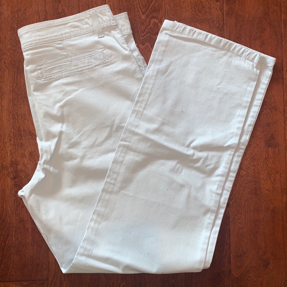 Gloria Vanderbilt white jeans